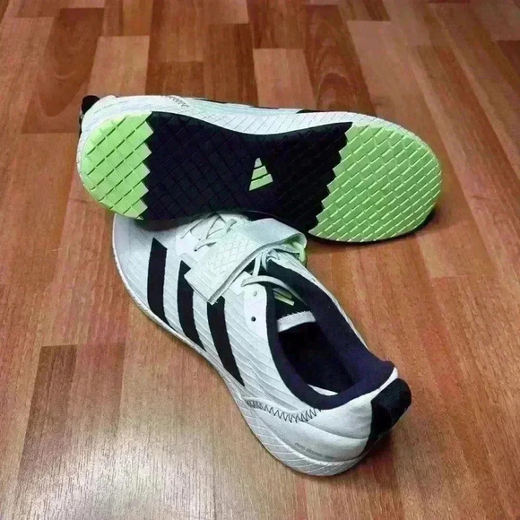 💰HUGE CLEARANCE SALE 💰  Adidas The Total Mens Training Shoes (ID0353) - Picture 14 of 15